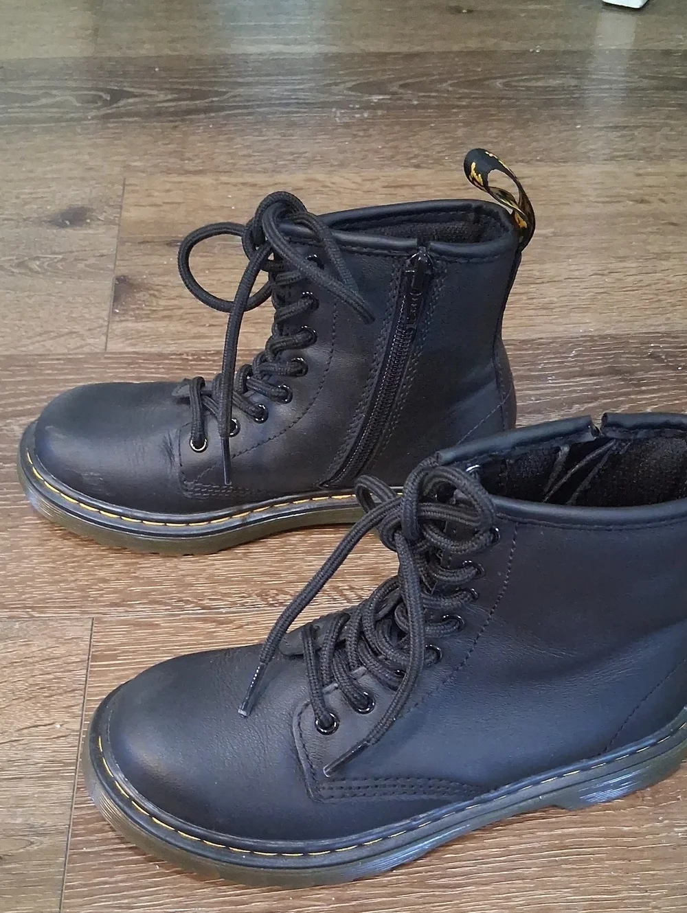 Dr. Martens Junior 1460 Softy Boots Size 1